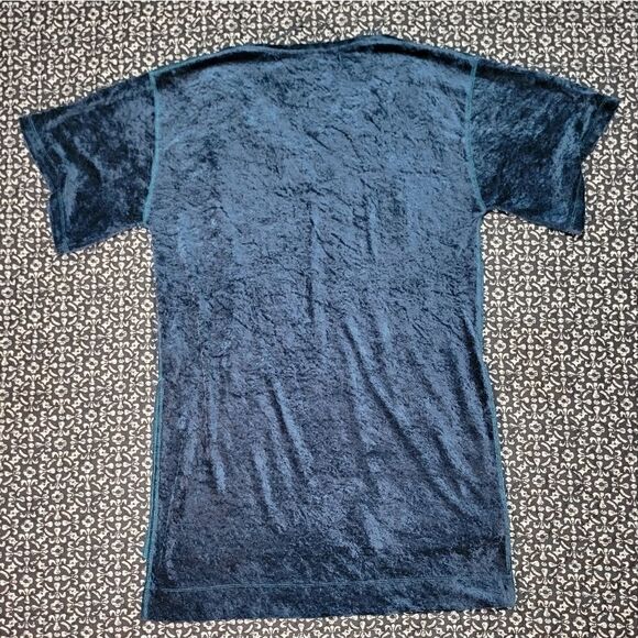 WeāTheāFreeĀ BlueāVelvetāTunic - Picture 3 of 7